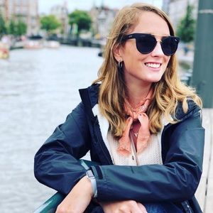 Meet your Posher, Danielle